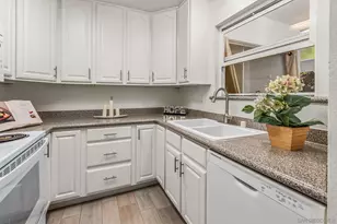 7779 Camino Glorita, San Diego, CA 92122 - Photo 4