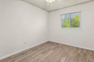 7779 Camino Glorita, San Diego, CA 92122 - Photo 18