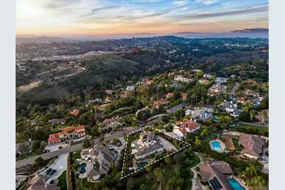  2464 Canyon Creek Rd, Escondido, CA 92025 - Photo 2