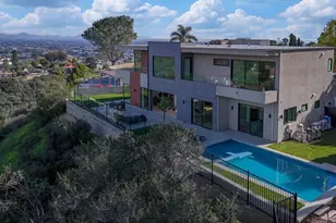 2448 Sagebrush Ct, La Jolla, CA 92037 - Photo 2