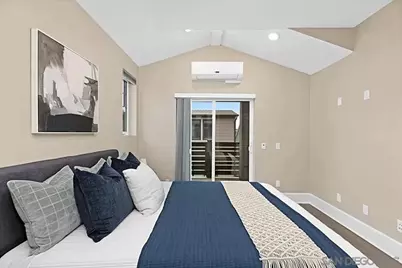  819 Kennebeck Ct, San Diego, CA 92109 - Photo 16