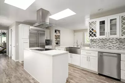 7026 Estrella De Mar Rd, Carlsbad, CA 92009 - Photo 10