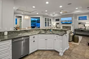 861 B Ave, Coronado, CA 92118 - Photo 18