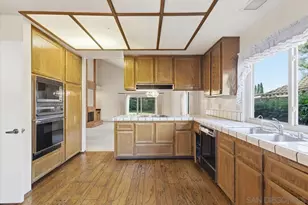 180 Rosemary Pl, Chula Vista, CA 91910 - Photo 4