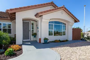 1935 Cresthaven Dr, Vista, CA 92084 - Photo 14