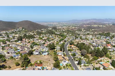  11225 Madrigal St, San Diego, CA 92129 - Photo 10