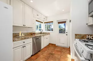 2146 El Pasillo, Spring Valley, CA 91977 - Photo 10