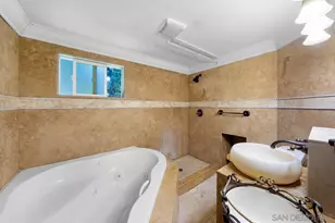 5628 Desert View Dr, La Jolla, CA 92037 - Photo 28