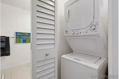  889 Date St #304, San Diego, CA 92101 - Photo 14