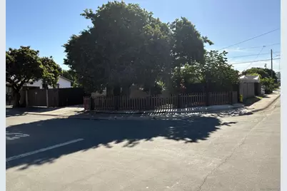  3305 Steel St, San Diego, CA 92113 - Photo 2