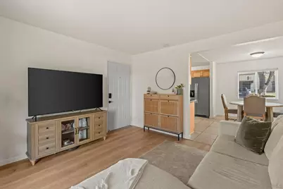  2528 White Oak Pl #3, Escondido, CA 92027 - Photo 6