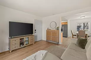 2528 White Oak Pl, Escondido, CA 92027 - Photo 6