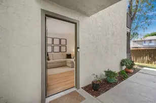2528 White Oak Pl, Escondido, CA 92027 - Photo 24