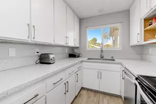 7864 Camino Jonata, San Diego, CA 92122 - Photo 8