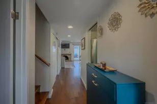 4202 Loma Riviera Ln, San Diego, CA 92110 - Photo 2