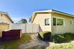 2034 S Flippen Dr, Anaheim, CA 92802 - Photo 56