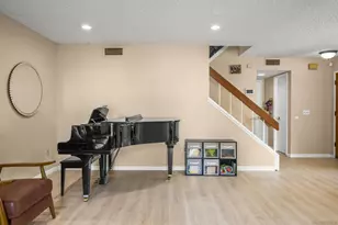 2396 Donnington Way, San Diego, CA 92139 - Photo 8