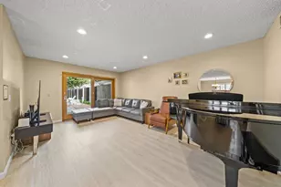 2396 Donnington Way, San Diego, CA 92139 - Photo 6