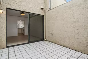 8725 Caminito Abrazo, La Jolla, CA 92037 - Photo 6