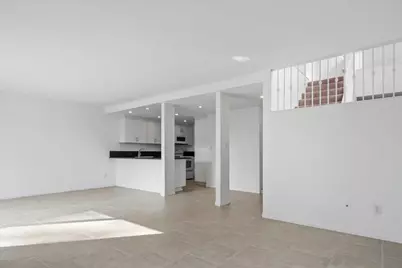  8725 Caminito Abrazo, La Jolla, CA 92037 - Photo 10
