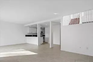 8725 Caminito Abrazo, La Jolla, CA 92037 - Photo 10