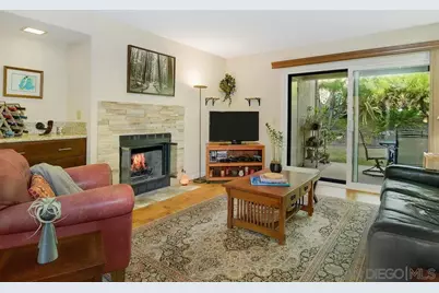  7301 Calle De Fuentes, Carlsbad, CA 92009 - Photo 4