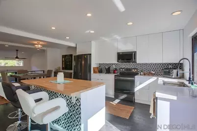 2525 Woodlands Way, Oceanside, CA 92054 - Photo 4