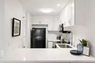 5606 Caminito Roberto, San Diego, CA 92111 - Photo 10