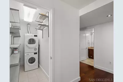  700 W E Street #1903, San Diego, CA 92101 - Photo 32