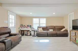 200 Olive Ave, Vista, CA 92083 - Photo 8