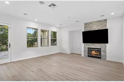  1611 Hikers Trail Dr, Chula Vista, CA 91915 - Photo 8