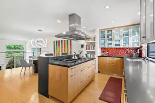 7962 Caminito Del Cid, La Jolla, CA 92037 - Photo 10