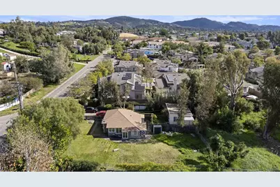  803 & 803 1/2 Taylor Street, Vista, CA 92084 - Photo 8