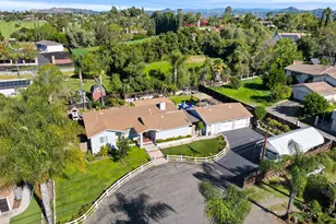 944 Hillhaven Rd, Escondido, CA 92027 - Photo 2