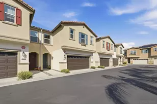 517 Pinedale St, Vista, CA 92081 - Photo 2