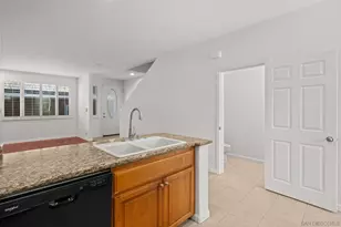 4069 Gresham St, San Diego, CA 92109 - Photo 8