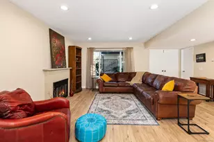 8963 Capcano Rd, San Diego, CA 92126 - Photo 12