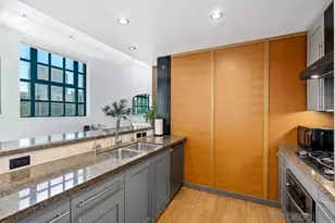 700 W E St, San Diego, CA 92101 - Photo 4