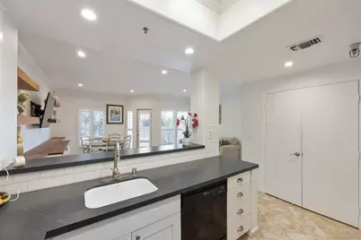 620 State St #115, San Diego, CA 92101 - Photo 2