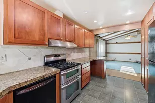 275 S Worthington St, Spring Valley, CA 91977 - Photo 20