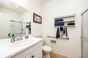 310 Falabella Ln, Fallbrook, CA 92028 - Photo 18