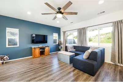  310 Falabella Ln, Fallbrook, CA 92028 - Photo 8