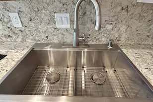 2410 Albatross St, San Diego, CA 92101 - Photo 16