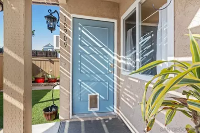 10209 Princess Sarit Way, Santee, CA 92071 - Photo 4