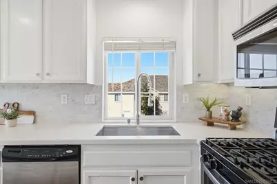  1453 Levant Ln #1, Chula Vista, CA 91913 - Photo 8