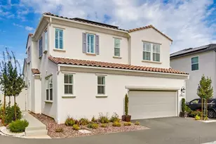 27740 Heritage Ln, Valley Center, CA 92082 - Photo 2