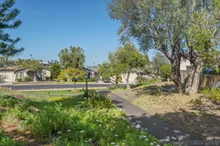 724 Nob Cir, Vista, CA 92084 - Photo 24