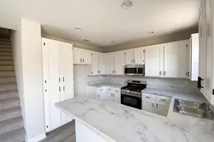 2732 Crown Ridge Rd, Chula Vista, CA 91915 - Photo 4