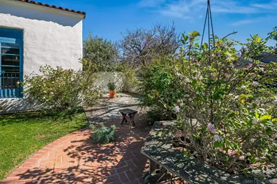  7227 Olivetas Ave, La Jolla, CA 92037 - Photo 34