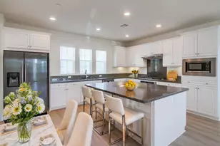 6012 Village Center Loop Rd, San Diego, CA 92130 - Photo 2